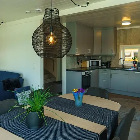 Lilleeideholmen Sjøhusutleie Hag