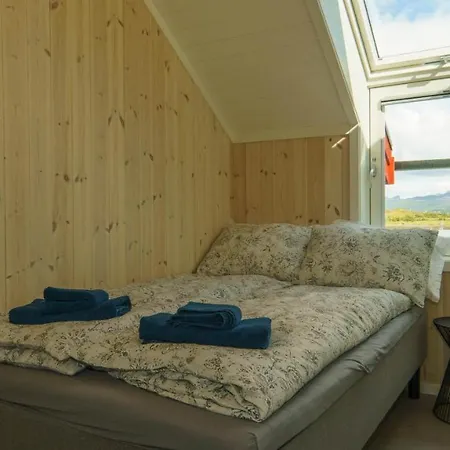 Lilleeideholmen Sjøhusutleie * Hag